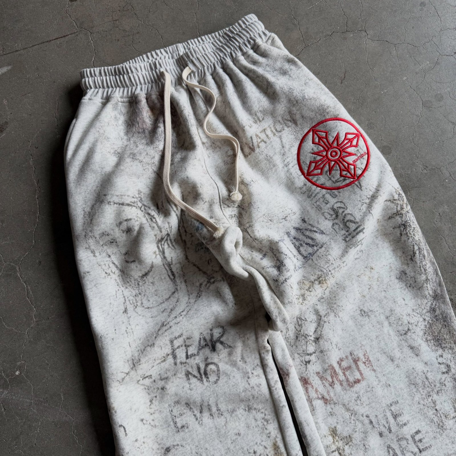 757665632_18083629019668164_4803551764357454844_n-scaled-1.jpg We Righteo Us Fear No Evil Sweatpant - Image 1
